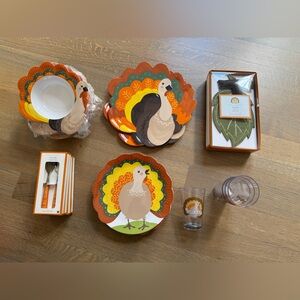 Brand New Pottery Barn kids Thanksgiving Turkey Dinnerware Set - Multicolor